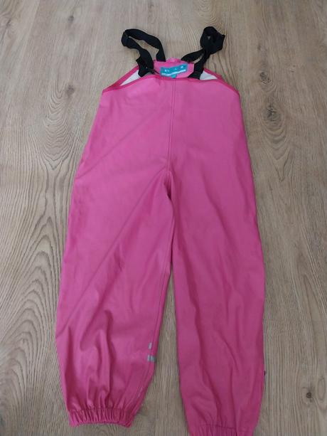 Nohavice do dazda, 110