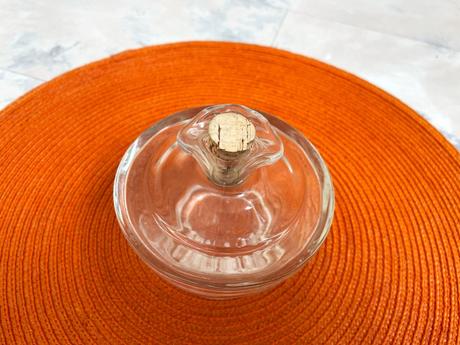 Stará sklenená karafa,