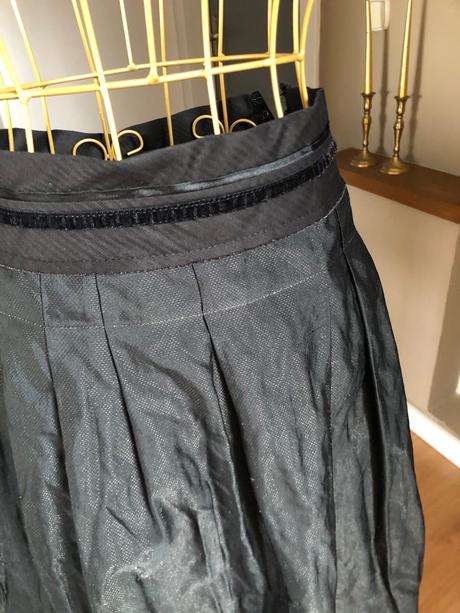 Schumacher luxusná sukňa, m