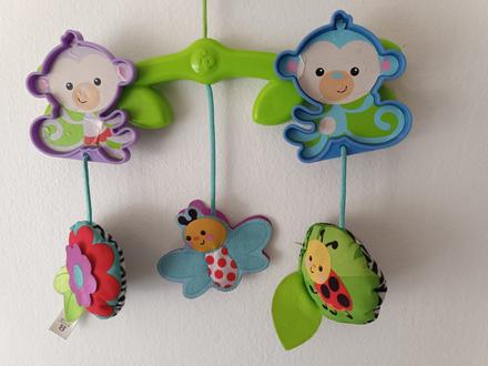 Detský kolotoč na postieľku -fisher price, 