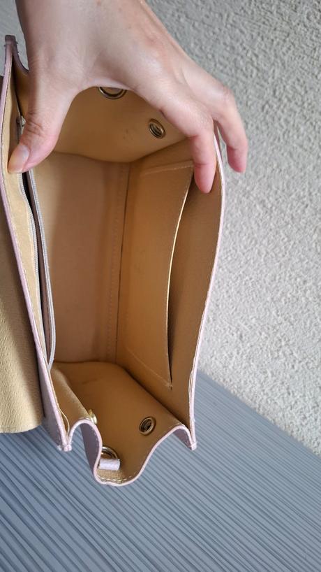 Bkedoružová kabelka,