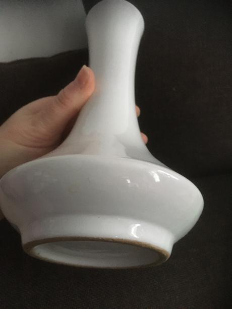 Staršia keramická váza a zvlnená miska, 