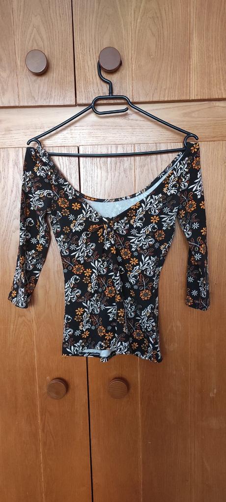 Tričko s výstrihom, xs