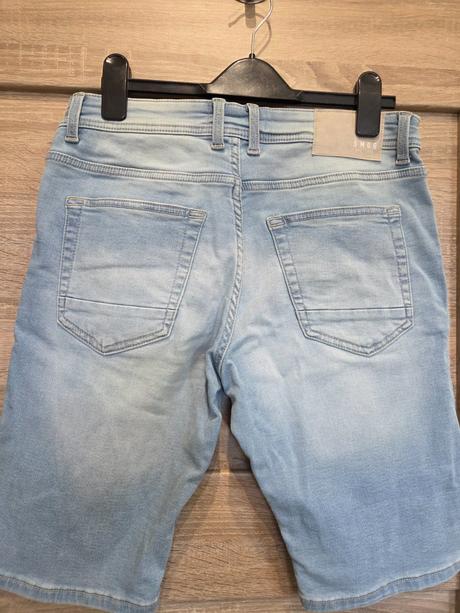 Skinny kraťasy, 164