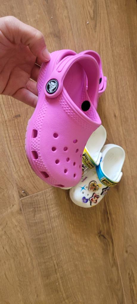 Crocs v. 23, crocs,23
