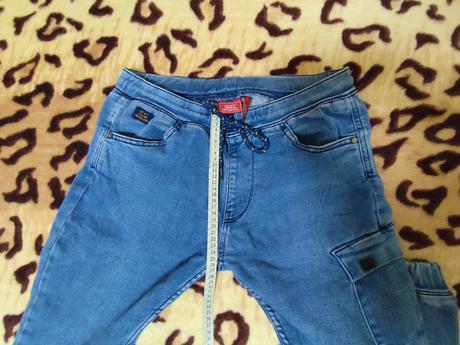 Cropp panske rifle velkost w32, rozmery na fotkach, l