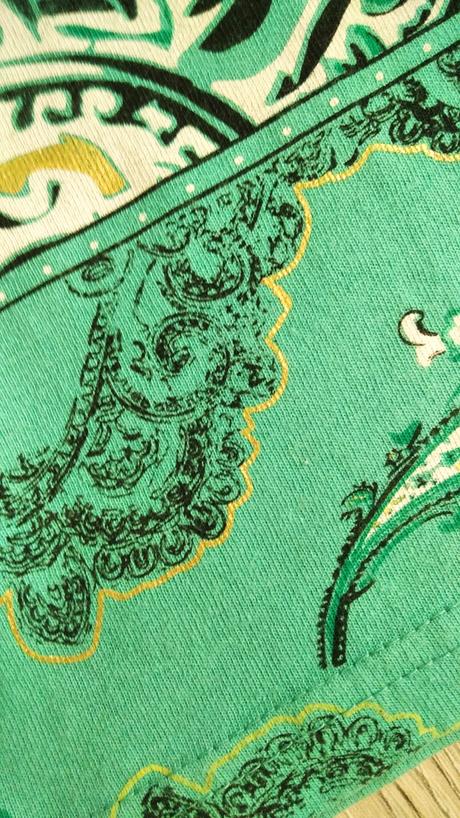 Tielko so vzormi, okay,s