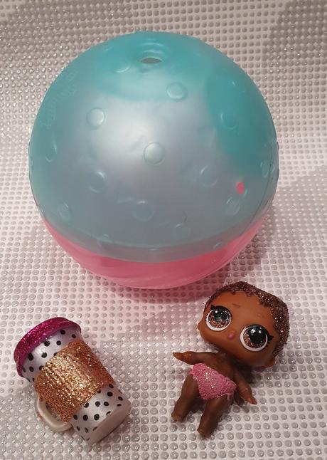 Lol bábiky 2x , mačka 1x , bábo 1x,