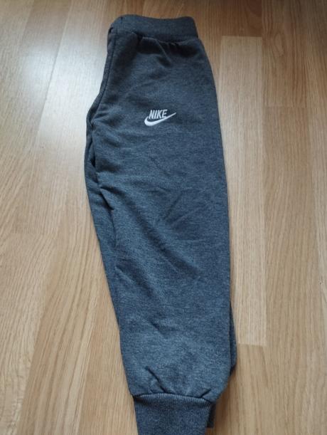Teplaky, nike,104