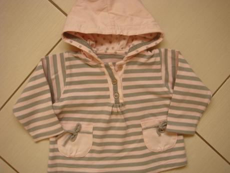 Veľmi málo nosená mikina s kapucňou a nohavice, 74