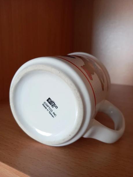 Medvedíkový hrnček s vekom 9x8 cm,