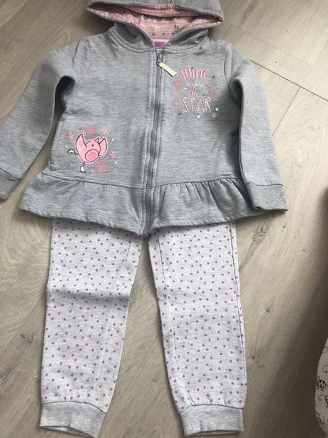 Mikina+ teplaky, f&f,116