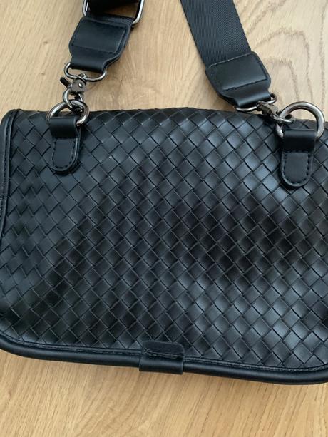 Crossbody kabelka bata ako nova, baťa