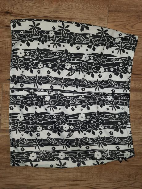 Sukňa_ š2, s.a.m.,38