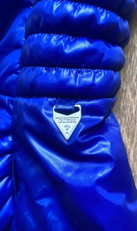 Guess prechodna bunda bez rukavov, guess,s