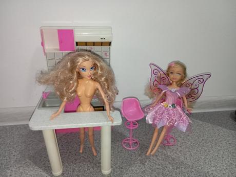 Barbie kuchyňa, barový pult, stoličky, riady, 