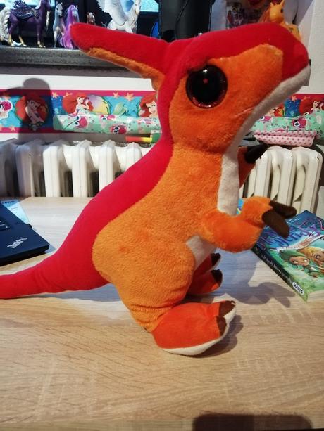 Plyšový dino,