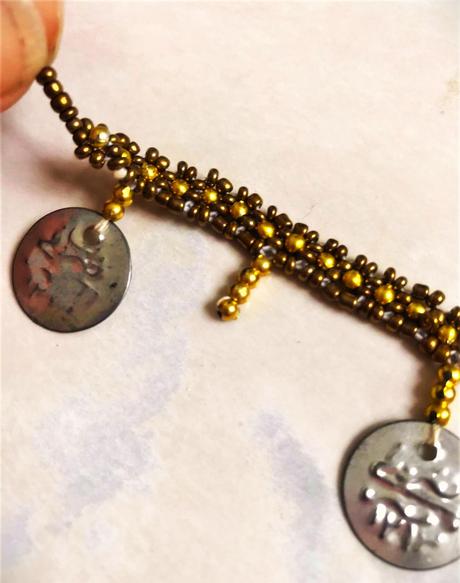 Starožitný náramok,