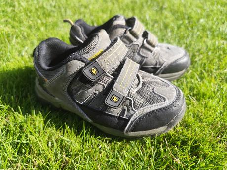 Trekové topánky, 28