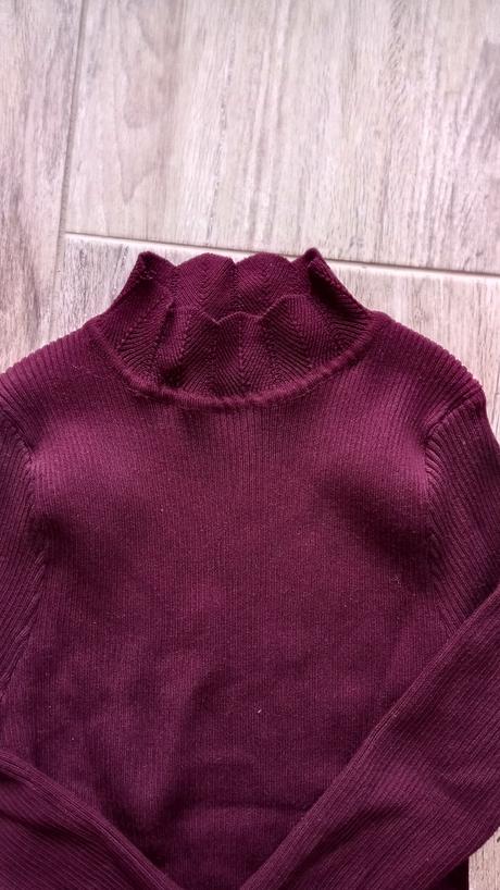 Sveter so stojačikom, s