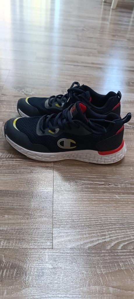 Tenisky, champion,35