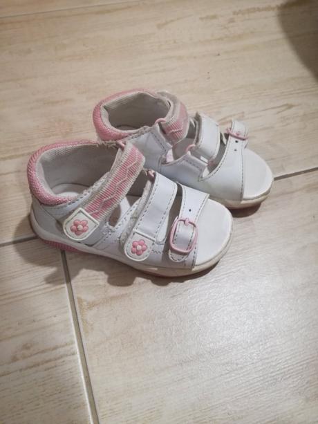 Sandálky, 21
