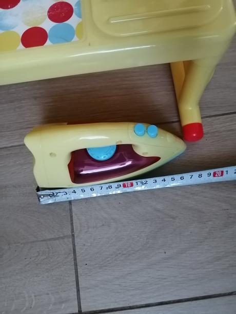 Žehlička, práčka, žehliaca doska, 