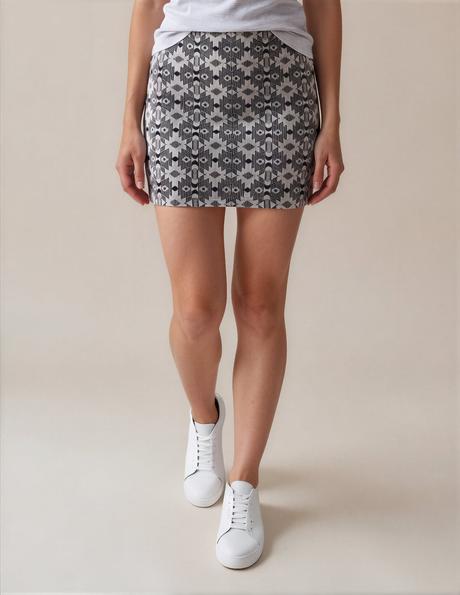 Elegantná čierna peplum sukňa puzdrový strih + bon, bershka,s