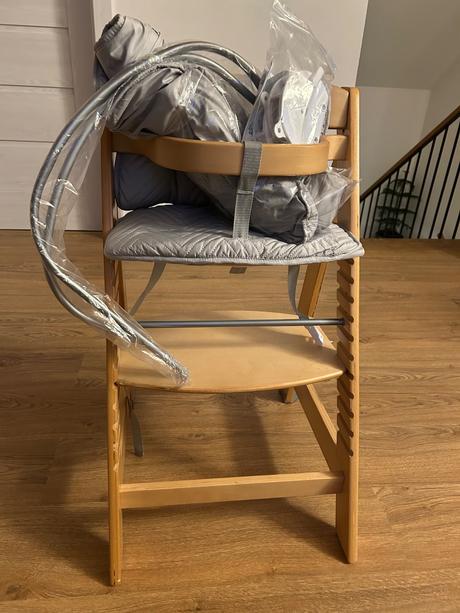 Drevená jedálenská stolička roba,