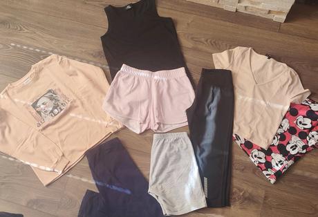 Balík oblečenia, 158–170