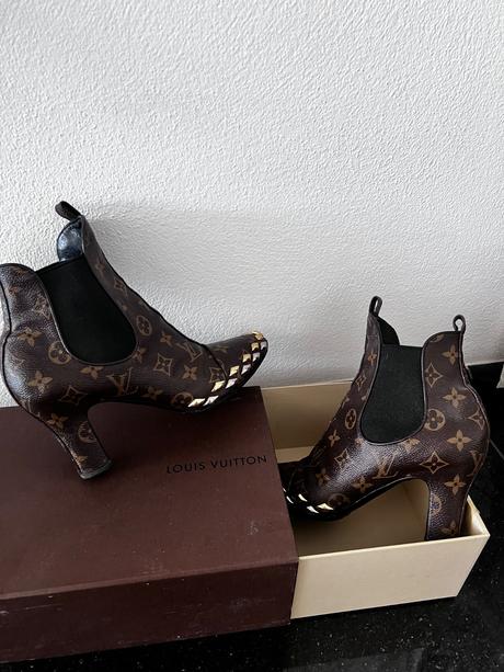 Louis vuitton logo kotničky vel.39, louis vuitton,39