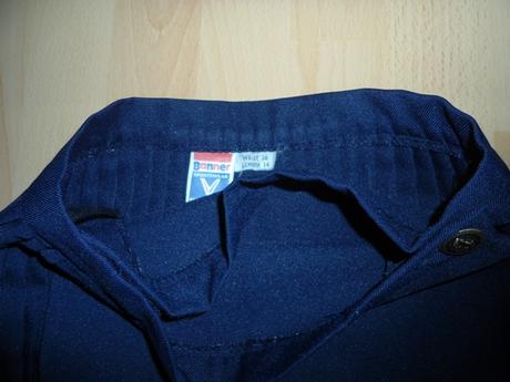 Tmavomodra zavinovacka, xs