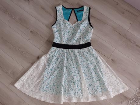 Čipkované šaty, s