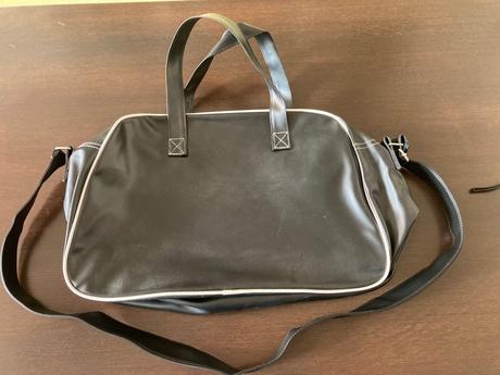 Predám čiernu tašku., 