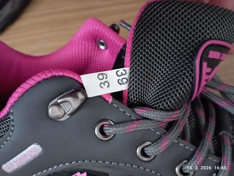 Trekove topánky, 37