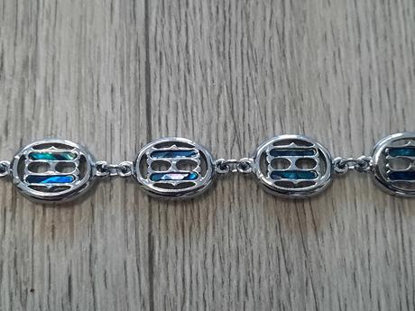 Dámske a dievčenské náramky,