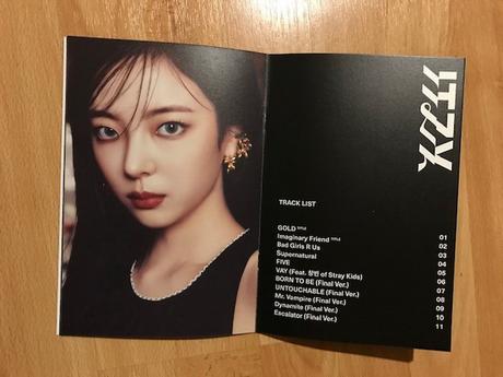 Itzy - gold (lia ver.), 