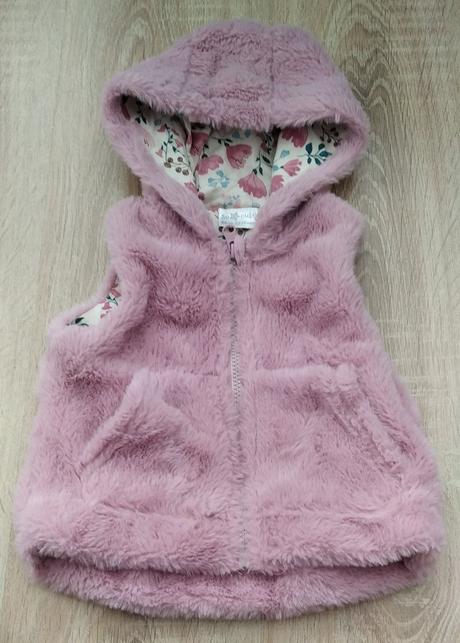 Kožušinková vesta, 86