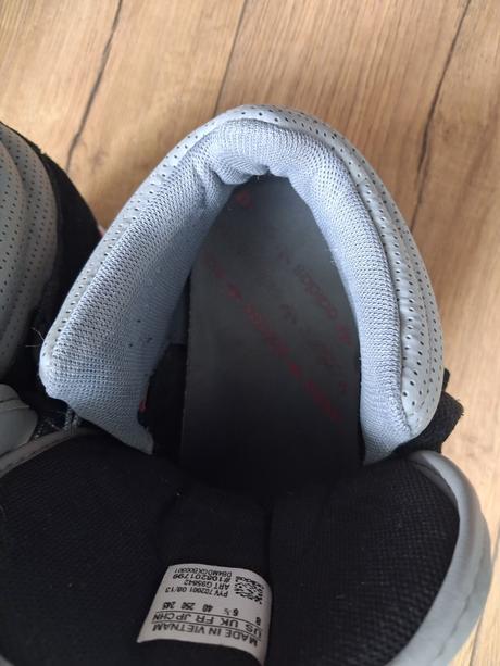 Tenisky adidas + tricko, adidas,39