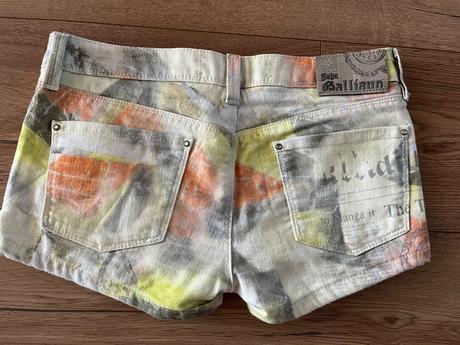 Detske kratasy john galliano, 152