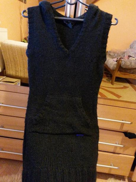 Vesta s kapucnou a vreckami y.d., 152