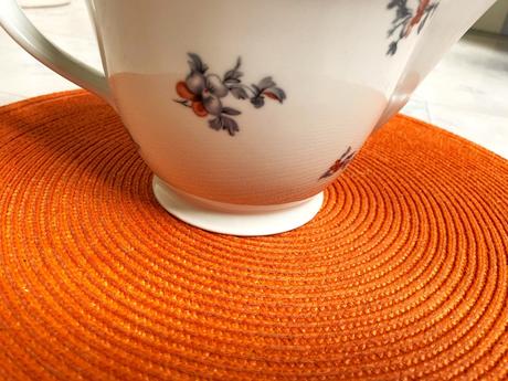 Starožitná porcelánová konvica, 