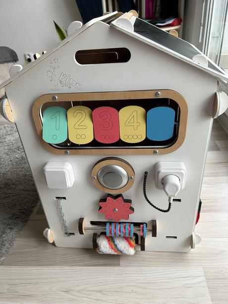 Kidsbusy aktivity domcek, 