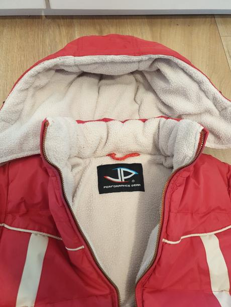 Sportova zimna bunda 98/104s odnimatelnou kapucnou, 98