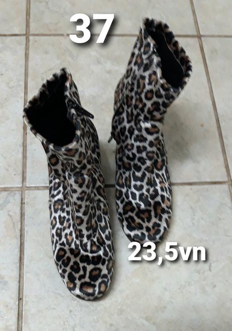 Kotnikove prechodne cizmy 37, 37