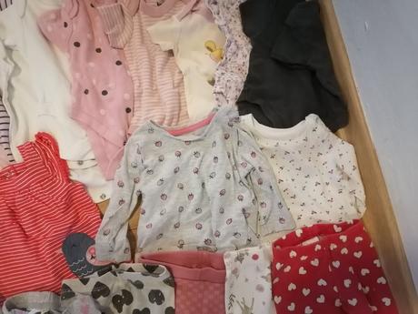 Body, leginy, saty, turban, klobuk, 50–62