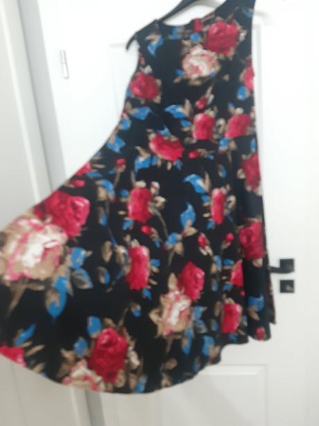 Dámske elegantné čierne šaty s opaskom, veľkosť l, l