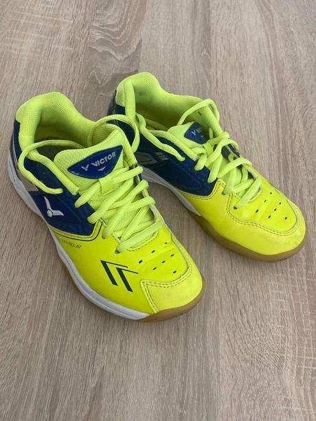 Halové tenisky, victory,33