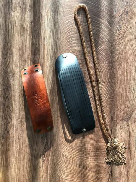 Náramky a náhrdelník, 