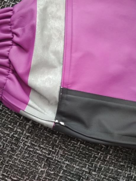 Pogumovaná bundička , 86